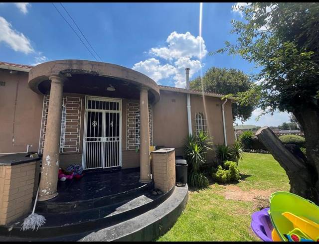 4 BEDROOM HOUSE FOR SALE IN DELVILLE